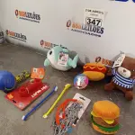 LOTE 347 - 01 LOTE COM VÁRIOS BRINQUEDOS PARA PET. (NOVO) (NO ESTADO) ATENÇÃO! FAZER A VISITAÇÃO ANTES DE ARREMATAR, NÃO SABEMOS SE FUNCIONA. LEILÃO NÃO TEM GARANTIA E NEM DEVOLUÇÃO, SUJEITO A POSSÍVEIS AVARIAS VISÍVEIS/OCULTAS E/OU AUSÊNCIA DE COMPONENTES.