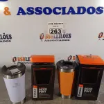 LOTE 263 - 02 COPOS TÉRMICOS DE CERVEJA BEER PINT. (NOVO) (NO ESTADO) ATENÇÃO! FAZER A VISITAÇÃO ANTES DE ARREMATAR, NÃO SABEMOS SE FUNCIONA. LEILÃO NÃO TEM GARANTIA E NEM DEVOLUÇÃO, SUJEITO A POSSÍVEIS AVARIAS VISÍVEIS/OCULTAS E/OU AUSÊNCIA DE COMPONENTES.