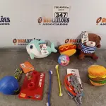 LOTE 347 - 01 LOTE COM VÁRIOS BRINQUEDOS PARA PET. (NOVO) (NO ESTADO) ATENÇÃO! FAZER A VISITAÇÃO ANTES DE ARREMATAR, NÃO SABEMOS SE FUNCIONA. LEILÃO NÃO TEM GARANTIA E NEM DEVOLUÇÃO, SUJEITO A POSSÍVEIS AVARIAS VISÍVEIS/OCULTAS E/OU AUSÊNCIA DE COMPONENTES.