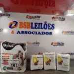 LOTE 161 - 01 TAPETE HIGIÊNICO PARA PET COM 30 UNIDADES E 02 PACOTES DE ABSORVENTES TAMANHO M COM 06 UNIDADES CADA PACOTE. (NOVO) (NO ESTADO) ATENÇÃO! FAZER A VISITAÇÃO ANTES DE ARREMATAR, NÃO SABEMOS SE FUNCIONA. LEILÃO NÃO TEM GARANTIA E NEM DEVOLUÇÃO, SUJEITO A POSSÍVEIS AVARIAS VISÍVEIS/OCULTAS E/OU AUSÊNCIA DE COMPONENTES.