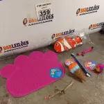LOTE 359 - 01 LOTE COM 01 COLEIRA AJUSTÁVEL E BRINQUEDOS PARA GATOS E 01 TAPETE. (NOVO) (NO ESTADO) ATENÇÃO! FAZER A VISITAÇÃO ANTES DE ARREMATAR, NÃO SABEMOS SE FUNCIONA. LEILÃO NÃO TEM GARANTIA E NEM DEVOLUÇÃO, SUJEITO A POSSÍVEIS AVARIAS VISÍVEIS/OCULTAS E/OU AUSÊNCIA DE COMPONENTES.