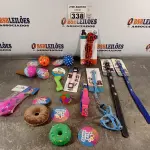 LOTE 338 - 01 LOTE COM VÁRIOS BRINQUEDOS PARA PET. (NOVO) (NO ESTADO) ATENÇÃO! FAZER A VISITAÇÃO ANTES DE ARREMATAR, NÃO SABEMOS SE FUNCIONA. LEILÃO NÃO TEM GARANTIA E NEM DEVOLUÇÃO, SUJEITO A POSSÍVEIS AVARIAS VISÍVEIS/OCULTAS E/OU AUSÊNCIA DE COMPONENTES.