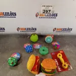LOTE 297 - 01 LOTE COM VÁRIOS BRINQUEDOS PARA PET. (NOVO) (NO ESTADO) ATENÇÃO! FAZER A VISITAÇÃO ANTES DE ARREMATAR, NÃO SABEMOS SE FUNCIONA. LEILÃO NÃO TEM GARANTIA E NEM DEVOLUÇÃO, SUJEITO A POSSÍVEIS AVARIAS VISÍVEIS/OCULTAS E/OU AUSÊNCIA DE COMPONENTES.