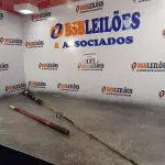 LOTE 133 - 02 VARAS DE PESCA SENDO 01 TELESCÓPICA. (NO ESTADO) ATENÇÃO! FAZER A VISITAÇÃO ANTES DE ARREMATAR, NÃO SABEMOS SE FUNCIONA. LEILÃO NÃO TEM GARANTIA E NEM DEVOLUÇÃO, SUJEITO A POSSÍVEIS AVARIAS VISÍVEIS/OCULTAS E/OU AUSÊNCIA DE COMPONENTES.