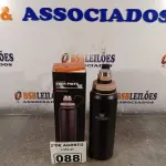 LOTE 088 - 01 GARRAFA TÉRMICA DIGITAL. (NOVO) (NO ESTADO) ATENÇÃO! FAZER A VISITAÇÃO ANTES DE ARREMATAR, NÃO SABEMOS SE FUNCIONA. LEILÃO NÃO TEM GARANTIA E NEM DEVOLUÇÃO, SUJEITO A POSSÍVEIS AVARIAS VISÍVEIS/OCULTAS E/OU AUSÊNCIA DE COMPONENTES.