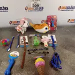LOTE 309 - 01 LOTE COM VÁRIOS BRINQUEDOS PARA PET. (NOVO) (NO ESTADO) ATENÇÃO! FAZER A VISITAÇÃO ANTES DE ARREMATAR, NÃO SABEMOS SE FUNCIONA. LEILÃO NÃO TEM GARANTIA E NEM DEVOLUÇÃO, SUJEITO A POSSÍVEIS AVARIAS VISÍVEIS/OCULTAS E/OU AUSÊNCIA DE COMPONENTES.