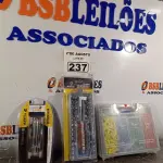 LOTE 237 - 01 KIT CHAVE ALLEN TIPO CANIVETE COM 08 PEÇAS, 01 KIT CHAVE INTERCAMBIÁVEL MULTIFUNCIONAL COM 01 CABO, 16 BITS, 01 ESTOJO E 10 SOQUETES E 01 KIT DE 300 PEÇAS PARA BROCAS DE METAL, ALVENARIA E MADEIRA. (NOVO) (NO ESTADO) ATENÇÃO! FAZER A VISITAÇÃO ANTES DE ARREMATAR, NÃO SABEMOS SE FUNCIONA. LEILÃO NÃO TEM GARANTIA E NEM DEVOLUÇÃO, SUJEITO A POSSÍVEIS AVARIAS VISÍVEIS/OCULTAS E/OU AUSÊNCIA DE COMPONENTES.