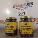LOTE 277 - 02 POTES DE MEL COM EXTRATO DE PRÓPOLIS SABOR ABACAXI DE 300G. (NOVO)(NO ESTADO) ATENÇÃO! FAZER A VISITAÇÃO ANTES DE ARREMATAR, NÃO SABEMOS SE FUNCIONA. LEILÃO NÃO TEM GARANTIA E NEM DEVOLUÇÃO, SUJEITO A POSSÍVEIS AVARIAS VISÍVEIS/OCULTAS E/OU AUSÊNCIA DE COMPONENTES.