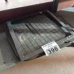 LOTE 398 - 01 LOTE COM VÁRIAS TAMPAS EM FERRO FUNDIDO. (NO ESTADO) ATENÇÃO! FAZER A VISITAÇÃO ANTES DE ARREMATAR, NÃO SABEMOS SE FUNCIONA. LEILÃO NÃO TEM GARANTIA E NEM DEVOLUÇÃO, SUJEITO A POSSÍVEIS AVARIAS VISÍVEIS/OCULTAS E/OU AUSÊNCIA DE COMPONENTES.