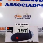 LOTE 197 - 01 CAIXA DE SOM PORTABLE WIRELESS SPEAKER COM ALÇA E CABO NA COR AZUL. (NOVO) (NO ESTADO) ATENÇÃO! FAZER A VISITAÇÃO ANTES DE ARREMATAR, NÃO SABEMOS SE FUNCIONA. LEILÃO NÃO TEM GARANTIA E NEM DEVOLUÇÃO, SUJEITO A POSSÍVEIS AVARIAS VISÍVEIS/OCULTAS E/OU AUSÊNCIA DE COMPONENTES.