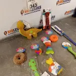 LOTE 343 - 01 LOTE COM VÁRIOS BRINQUEDOS PARA PET. (NOVO) (NO ESTADO) ATENÇÃO! FAZER A VISITAÇÃO ANTES DE ARREMATAR, NÃO SABEMOS SE FUNCIONA. LEILÃO NÃO TEM GARANTIA E NEM DEVOLUÇÃO, SUJEITO A POSSÍVEIS AVARIAS VISÍVEIS/OCULTAS E/OU AUSÊNCIA DE COMPONENTES.