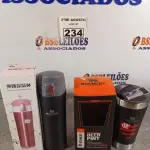 LOTE 234 - 01 GARRAFA TÉRMICA DE 500ML E 01 COPO BEER PINT. (NOVO) (NO ESTADO) ATENÇÃO! FAZER A VISITAÇÃO ANTES DE ARREMATAR, NÃO SABEMOS SE FUNCIONA. LEILÃO NÃO TEM GARANTIA E NEM DEVOLUÇÃO, SUJEITO A POSSÍVEIS AVARIAS VISÍVEIS/OCULTAS E/OU AUSÊNCIA DE COMPONENTES.