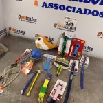 LOTE 341 - 01 LOTE COM VÁRIOS BRINQUEDOS PARA PET. (NOVO) (NO ESTADO) ATENÇÃO! FAZER A VISITAÇÃO ANTES DE ARREMATAR, NÃO SABEMOS SE FUNCIONA. LEILÃO NÃO TEM GARANTIA E NEM DEVOLUÇÃO, SUJEITO A POSSÍVEIS AVARIAS VISÍVEIS/OCULTAS E/OU AUSÊNCIA DE COMPONENTES.