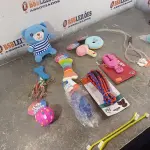 LOTE 322 - 01 LOTE COM VÁRIOS BRINQUEDOS PARA PET. (NOVO) (NO ESTADO) ATENÇÃO! FAZER A VISITAÇÃO ANTES DE ARREMATAR, NÃO SABEMOS SE FUNCIONA. LEILÃO NÃO TEM GARANTIA E NEM DEVOLUÇÃO, SUJEITO A POSSÍVEIS AVARIAS VISÍVEIS/OCULTAS E/OU AUSÊNCIA DE COMPONENTES.
