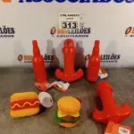 LOTE 313 - 01 LOTE COM VÁRIOS BRINQUEDOS PARA PET TAMANHO G. (NOVO) (NO ESTADO) ATENÇÃO! FAZER A VISITAÇÃO ANTES DE ARREMATAR, NÃO SABEMOS SE FUNCIONA. LEILÃO NÃO TEM GARANTIA E NEM DEVOLUÇÃO, SUJEITO A POSSÍVEIS AVARIAS VISÍVEIS/OCULTAS E/OU AUSÊNCIA DE COMPONENTES.