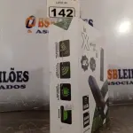 LOTE 142 - 01 IPTV 8BG QUAD CORE 4K. (NOVO) (NO ESTADO) ATENÇÃO! FAZER A VISITAÇÃO ANTES DE ARREMATAR, NÃO SABEMOS SE FUNCIONA. LEILÃO NÃO TEM GARANTIA E NEM DEVOLUÇÃO, SUJEITO A POSSÍVEIS AVARIAS VISÍVEIS/OCULTAS E/OU AUSÊNCIA DE COMPONENTES.