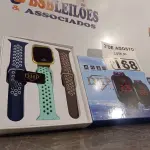 LOTE 168 - 01 RELÓGIO DIGITAL COM 03 PULSEIRAS. (NOVO) (NO ESTADO) ATENÇÃO! FAZER A VISITAÇÃO ANTES DE ARREMATAR, NÃO SABEMOS SE FUNCIONA. LEILÃO NÃO TEM GARANTIA E NEM DEVOLUÇÃO, SUJEITO A POSSÍVEIS AVARIAS VISÍVEIS/OCULTAS E/OU AUSÊNCIA DE COMPONENTES.