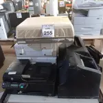 LOTE 255 - 01 CONTADORA DE MOEDAS AUTOMÁTICA, IMPRESSORAS E 01 CENTRAL DE ALARME. (NO ESTADO) ATENÇÃO! FAZER A VISITAÇÃO ANTES DE ARREMATAR, NÃO SABEMOS SE FUNCIONA. LEILÃO NÃO TEM GARANTIA E NEM DEVOLUÇÃO, SUJEITO A POSSÍVEIS AVARIAS VISÍVEIS/OCULTAS E/OU AUSÊNCIA DE COMPONENTES.