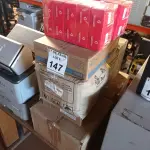 LOTE 147 - 01 LOTE COM GRAMPOS DE TRILHO. (NO ESTADO) ATENÇÃO! FAZER A VISITAÇÃO ANTES DE ARREMATAR, NÃO SABEMOS SE FUNCIONA. LEILÃO NÃO TEM GARANTIA E NEM DEVOLUÇÃO, SUJEITO A POSSÍVEIS AVARIAS VISÍVEIS/OCULTAS E/OU AUSÊNCIA DE COMPONENTES.