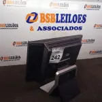 LOTE 242 - 01 ALL IN ONE ELO COM TECLADO. (NO ESTADO) ATENÇÃO! FAZER A VISITAÇÃO ANTES DE ARREMATAR, NÃO SABEMOS SE FUNCIONA. LEILÃO NÃO TEM GARANTIA E NEM DEVOLUÇÃO, SUJEITO A POSSÍVEIS AVARIAS VISÍVEIS/OCULTAS E/OU AUSÊNCIA DE COMPONENTES.