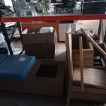 LOTE 362 - 01 BANCO EM MADEIRA COM 02 ACENTOS. (NO ESTADO) ATENÇÃO! FAZER A VISITAÇÃO ANTES DE ARREMATAR, NÃO SABEMOS SE FUNCIONA. LEILÃO NÃO TEM GARANTIA E NEM DEVOLUÇÃO, SUJEITO A POSSÍVEIS AVARIAS VISÍVEIS/OCULTAS E/OU AUSÊNCIA DE COMPONENTES.