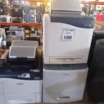 LOTE 189 - 01 LOTE COM IMPRESSORAS, SCANNER E FRAGMENTADORA DE PAPEL. (NO ESTADO) ATENÇÃO! FAZER A VISITAÇÃO ANTES DE ARREMATAR, NÃO SABEMOS SE FUNCIONA. LEILÃO NÃO TEM GARANTIA E NEM DEVOLUÇÃO, SUJEITO A POSSÍVEIS AVARIAS VISÍVEIS/OCULTAS E/OU AUSÊNCIA DE COMPONENTES.