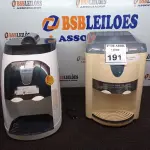 LOTE 191 - 02 BEBEDOUROS DE BANCADA LATINA. (NO ESTADO) ATENÇÃO! FAZER A VISITAÇÃO ANTES DE ARREMATAR, NÃO SABEMOS SE FUNCIONA. LEILÃO NÃO TEM GARANTIA E NEM DEVOLUÇÃO, SUJEITO A POSSÍVEIS AVARIAS VISÍVEIS/OCULTAS E/OU AUSÊNCIA DE COMPONENTES.