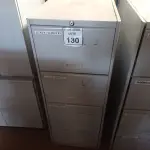 LOTE 130 - 01 ARQUIVO DE AÇO 04 GAVETAS. (NO ESTADO) ATENÇÃO! FAZER A VISITAÇÃO ANTES DE ARREMATAR, NÃO SABEMOS SE FUNCIONA. LEILÃO NÃO TEM GARANTIA E NEM DEVOLUÇÃO, SUJEITO A POSSÍVEIS AVARIAS VISÍVEIS/OCULTAS E/OU AUSÊNCIA DE COMPONENTES.
