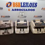 LOTE 106 - 03 CONTADORAS DE CÉDULAS. (NO ESTADO) ATENÇÃO! FAZER A VISITAÇÃO ANTES DE ARREMATAR, NÃO SABEMOS SE FUNCIONA. LEILÃO NÃO TEM GARANTIA E NEM DEVOLUÇÃO, SUJEITO A POSSÍVEIS AVARIAS VISÍVEIS/OCULTAS E/OU AUSÊNCIA DE COMPONENTES.
