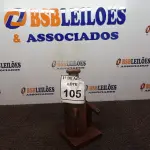 LOTE 105 - 01 MACACO GARRAFÃO. (NO ESTADO) ATENÇÃO! FAZER A VISITAÇÃO ANTES DE ARREMATAR, NÃO SABEMOS SE FUNCIONA. LEILÃO NÃO TEM GARANTIA E NEM DEVOLUÇÃO, SUJEITO A POSSÍVEIS AVARIAS VISÍVEIS/OCULTAS E/OU AUSÊNCIA DE COMPONENTES.