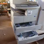 LOTE 221 - 01 IMPRESSORA SAMSUNG MULTIXPRESS 6555NX. (NO ESTADO) ATENÇÃO! FAZER A VISITAÇÃO ANTES DE ARREMATAR, NÃO SABEMOS SE FUNCIONA. LEILÃO NÃO TEM GARANTIA E NEM DEVOLUÇÃO, SUJEITO A POSSÍVEIS AVARIAS VISÍVEIS/OCULTAS E/OU AUSÊNCIA DE COMPONENTES.