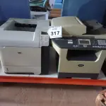 LOTE 317 - 01 IMPRESSORA HP P4015N E 01 IMPRESSORA BROTHER 8065DN. (NO ESTADO) ATENÇÃO! FAZER A VISITAÇÃO ANTES DE ARREMATAR, NÃO SABEMOS SE FUNCIONA. LEILÃO NÃO TEM GARANTIA E NEM DEVOLUÇÃO, SUJEITO A POSSÍVEIS AVARIAS VISÍVEIS/OCULTAS E/OU AUSÊNCIA DE COMPONENTES.