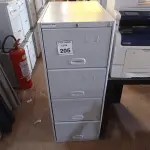 LOTE 205 - 01 ARQUIVO DE AÇO 04 GAVETAS. (NO ESTADO) ATENÇÃO! FAZER A VISITAÇÃO ANTES DE ARREMATAR, NÃO SABEMOS SE FUNCIONA. LEILÃO NÃO TEM GARANTIA E NEM DEVOLUÇÃO, SUJEITO A POSSÍVEIS AVARIAS VISÍVEIS/OCULTAS E/OU AUSÊNCIA DE COMPONENTES.