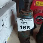 LOTE 166 - 01 MACACO GARRAFÃO. (NO ESTADO) ATENÇÃO! FAZER A VISITAÇÃO ANTES DE ARREMATAR, NÃO SABEMOS SE FUNCIONA. LEILÃO NÃO TEM GARANTIA E NEM DEVOLUÇÃO, SUJEITO A POSSÍVEIS AVARIAS VISÍVEIS/OCULTAS E/OU AUSÊNCIA DE COMPONENTES.