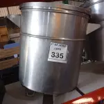 LOTE 335 - 01 LIXEIRA EM INOX. (NO ESTADO) ATENÇÃO! FAZER A VISITAÇÃO ANTES DE ARREMATAR, NÃO SABEMOS SE FUNCIONA. LEILÃO NÃO TEM GARANTIA E NEM DEVOLUÇÃO, SUJEITO A POSSÍVEIS AVARIAS VISÍVEIS/OCULTAS E/OU AUSÊNCIA DE COMPONENTES.