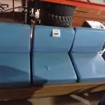 LOTE 360 - 01 BANCO EM MADEIRA COM 03 ACENTOS. (NO ESTADO) ATENÇÃO! FAZER A VISITAÇÃO ANTES DE ARREMATAR, NÃO SABEMOS SE FUNCIONA. LEILÃO NÃO TEM GARANTIA E NEM DEVOLUÇÃO, SUJEITO A POSSÍVEIS AVARIAS VISÍVEIS/OCULTAS E/OU AUSÊNCIA DE COMPONENTES.