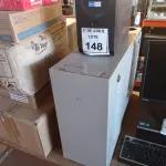 LOTE 148 - 01 BANCO PARA BATERIAS E 01 NOBREAK. (NO ESTADO) ATENÇÃO! FAZER A VISITAÇÃO ANTES DE ARREMATAR, NÃO SABEMOS SE FUNCIONA. LEILÃO NÃO TEM GARANTIA E NEM DEVOLUÇÃO, SUJEITO A POSSÍVEIS AVARIAS VISÍVEIS/OCULTAS E/OU AUSÊNCIA DE COMPONENTES.