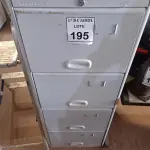 LOTE 195 - 01 ARQUIVO DE AÇO 04 GAVETAS. (NO ESTADO) ATENÇÃO! FAZER A VISITAÇÃO ANTES DE ARREMATAR, NÃO SABEMOS SE FUNCIONA. LEILÃO NÃO TEM GARANTIA E NEM DEVOLUÇÃO, SUJEITO A POSSÍVEIS AVARIAS VISÍVEIS/OCULTAS E/OU AUSÊNCIA DE COMPONENTES.