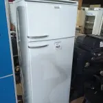 LOTE 365 - 01 GELADEIRA DAKO. (NO ESTADO) ATENÇÃO! FAZER A VISITAÇÃO ANTES DE ARREMATAR, NÃO SABEMOS SE FUNCIONA. LEILÃO NÃO TEM GARANTIA E NEM DEVOLUÇÃO, SUJEITO A POSSÍVEIS AVARIAS VISÍVEIS/OCULTAS E/OU AUSÊNCIA DE COMPONENTES.