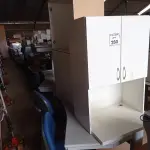 LOTE 280 - 01 MESA EM MADEIRA ,02 ARMÁRIOS E 02 CADEIRAS PARA ESCRITÓRIO. (NO ESTADO) ATENÇÃO! FAZER A VISITAÇÃO ANTES DE ARREMATAR, NÃO SABEMOS SE FUNCIONA. LEILÃO NÃO TEM GARANTIA E NEM DEVOLUÇÃO, SUJEITO A POSSÍVEIS AVARIAS VISÍVEIS/OCULTAS E/OU AUSÊNCIA DE COMPONENTES.