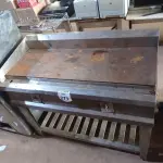 LOTE 271 - 01 CHAPA A GÁS EM INOX. (NO ESTADO) ATENÇÃO! FAZER A VISITAÇÃO ANTES DE ARREMATAR, NÃO SABEMOS SE FUNCIONA. LEILÃO NÃO TEM GARANTIA E NEM DEVOLUÇÃO, SUJEITO A POSSÍVEIS AVARIAS VISÍVEIS/OCULTAS E/OU AUSÊNCIA DE COMPONENTES.