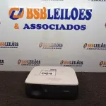 LOTE 064 - 01 PROJETOR SONY. (NO ESTADO) ATENÇÃO! FAZER A VISITAÇÃO ANTES DE ARREMATAR, NÃO SABEMOS SE FUNCIONA. LEILÃO NÃO TEM GARANTIA E NEM DEVOLUÇÃO, SUJEITO A POSSÍVEIS AVARIAS VISÍVEIS/OCULTAS E/OU AUSÊNCIA DE COMPONENTES.