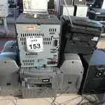 LOTE 153 - 01 LOTE COM MICRO SYSTEM. (NO ESTADO) ATENÇÃO! FAZER A VISITAÇÃO ANTES DE ARREMATAR, NÃO SABEMOS SE FUNCIONA. LEILÃO NÃO TEM GARANTIA E NEM DEVOLUÇÃO, SUJEITO A POSSÍVEIS AVARIAS VISÍVEIS/OCULTAS E/OU AUSÊNCIA DE COMPONENTES.