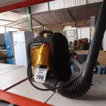 LOTE 298 - 01 SOPRADOR DE FOLHAS COSTAL A GASOLINA VONDER. (NO ESTADO) ATENÇÃO! FAZER A VISITAÇÃO ANTES DE ARREMATAR, NÃO SABEMOS SE FUNCIONA. LEILÃO NÃO TEM GARANTIA E NEM DEVOLUÇÃO, SUJEITO A POSSÍVEIS AVARIAS VISÍVEIS/OCULTAS E/OU AUSÊNCIA DE COMPONENTES.