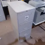 LOTE 264 - 01 ARQUIVO DE AÇO 04 GAVETAS. (NO ESTADO) ATENÇÃO! FAZER A VISITAÇÃO ANTES DE ARREMATAR, NÃO SABEMOS SE FUNCIONA. LEILÃO NÃO TEM GARANTIA E NEM DEVOLUÇÃO, SUJEITO A POSSÍVEIS AVARIAS VISÍVEIS/OCULTAS E/OU AUSÊNCIA DE COMPONENTES.