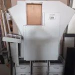 LOTE 203 - 01 LOTE COM MÓVEIS DESMONTADOS E GAVETEIROS. (NO ESTADO) ATENÇÃO! FAZER A VISITAÇÃO ANTES DE ARREMATAR, NÃO SABEMOS SE FUNCIONA. LEILÃO NÃO TEM GARANTIA E NEM DEVOLUÇÃO, SUJEITO A POSSÍVEIS AVARIAS VISÍVEIS/OCULTAS E/OU AUSÊNCIA DE COMPONENTES.