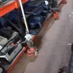 LOTE 321 - 01 ROÇADEIRA A GASOLINA COM AVARIAS. (NO ESTADO) ATENÇÃO! FAZER A VISITAÇÃO ANTES DE ARREMATAR, NÃO SABEMOS SE FUNCIONA. LEILÃO NÃO TEM GARANTIA E NEM DEVOLUÇÃO, SUJEITO A POSSÍVEIS AVARIAS VISÍVEIS/OCULTAS E/OU AUSÊNCIA DE COMPONENTES.