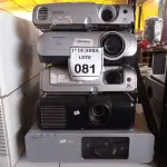 LOTE 081 -  05 PROJETORES DIVERSOS.  (NO ESTADO) ATENÇÃO! FAZER A VISITAÇÃO ANTES DE ARREMATAR, NÃO SABEMOS SE FUNCIONA. LEILÃO NÃO TEM GARANTIA E NEM DEVOLUÇÃO, SUJEITO A POSSÍVEIS AVARIAS VISÍVEIS/OCULTAS E/OU AUSÊNCIA DE COMPONENTES.