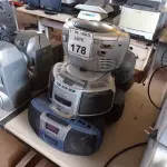 LOTE 178 - 01 LOTE COM RÁDIOS. (NO ESTADO) ATENÇÃO! FAZER A VISITAÇÃO ANTES DE ARREMATAR, NÃO SABEMOS SE FUNCIONA. LEILÃO NÃO TEM GARANTIA E NEM DEVOLUÇÃO, SUJEITO A POSSÍVEIS AVARIAS VISÍVEIS/OCULTAS E/OU AUSÊNCIA DE COMPONENTES.