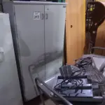 LOTE 343 - 01 ARMÁRIO EM MADEIRA 02 PORTAS. (NO ESTADO) ATENÇÃO! FAZER A VISITAÇÃO ANTES DE ARREMATAR, NÃO SABEMOS SE FUNCIONA. LEILÃO NÃO TEM GARANTIA E NEM DEVOLUÇÃO, SUJEITO A POSSÍVEIS AVARIAS VISÍVEIS/OCULTAS E/OU AUSÊNCIA DE COMPONENTES.